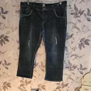 H2J Women's Distressed Cropped Dark Wash Capri Jeans Junior 17/18